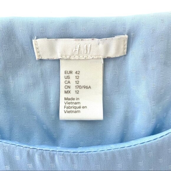 H&M top with crew neckline and short sleeves - Picture 5 of 8